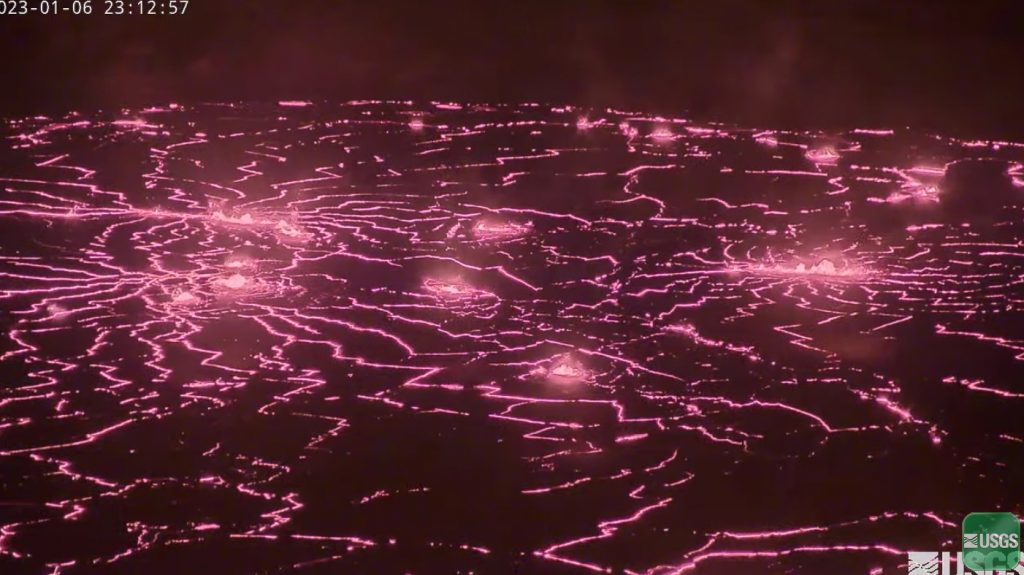 Hawaiʻi Volcanoes National Park encouraging visitors to come see