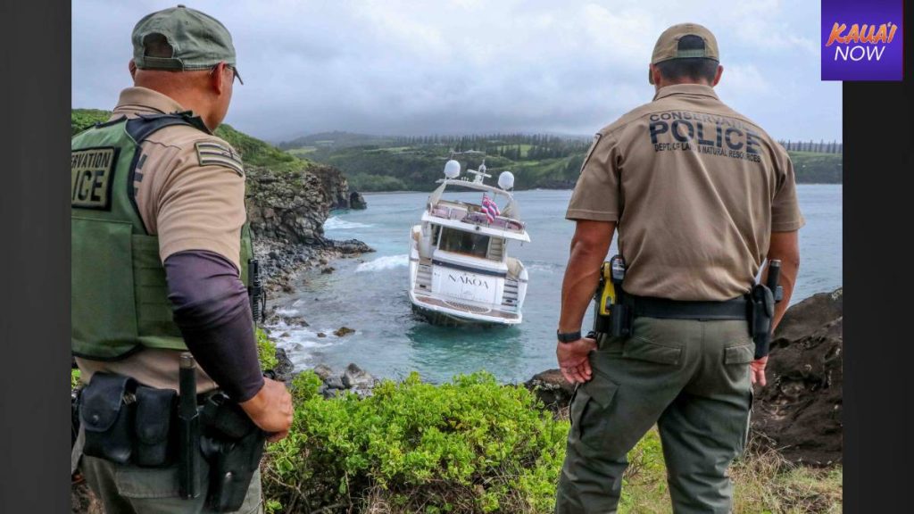 luxury yacht grounded in maui