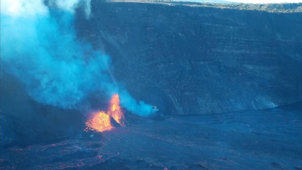 Steady, moderate activity persists at Big Island's Kīlauea volcano