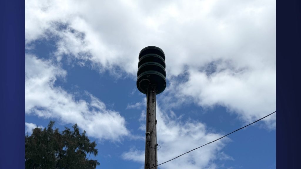 The Haena Beach siren tower is tested monthly as part of the Statewide Outdoor Warning Siren System, which conducts tests on the first of every month. (Picture Credit: Xiomara Yamileth/ Kaua'i Now)