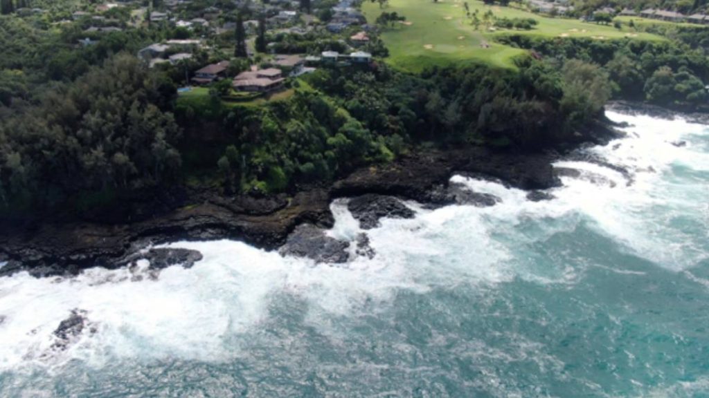 Queen's Bath in Princeville. (Photo Courtesy: Kauaʻi Fire Department)