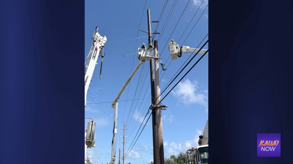 Utility crews from Kaua'i Island Utility Cooperative were quickly on the scene following a fire incident early Tuesday, Oct. 21, 2025. (Photo Credit: Kaua'i Island Utility Cooperative)