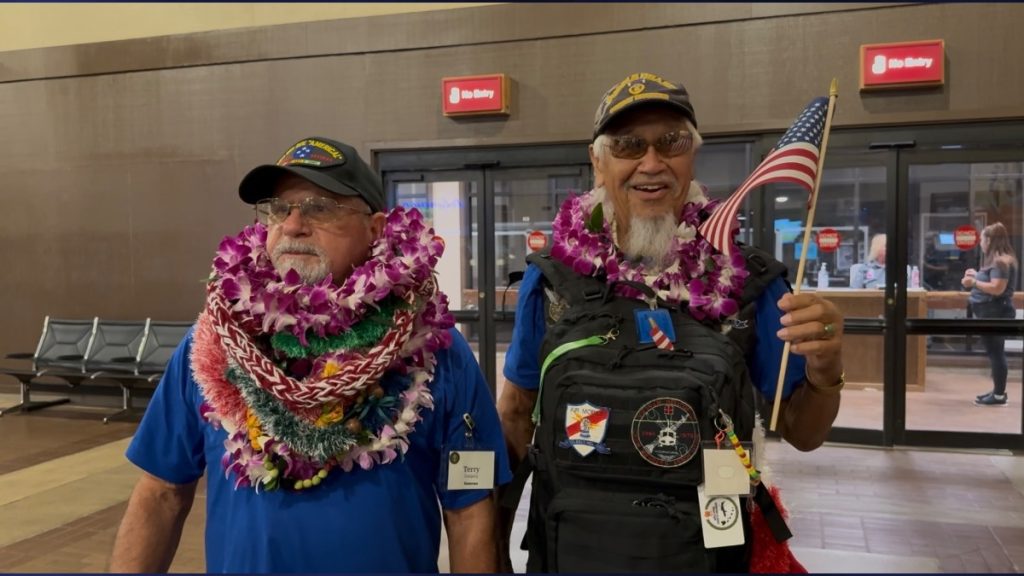 Vietnam War veterans Daligdig and Paik expressed their gratitude to the crowd and to all who made their trip so special along the way. (Photo Credit: Xiomara Yamileth/ Kauaʻi Now)