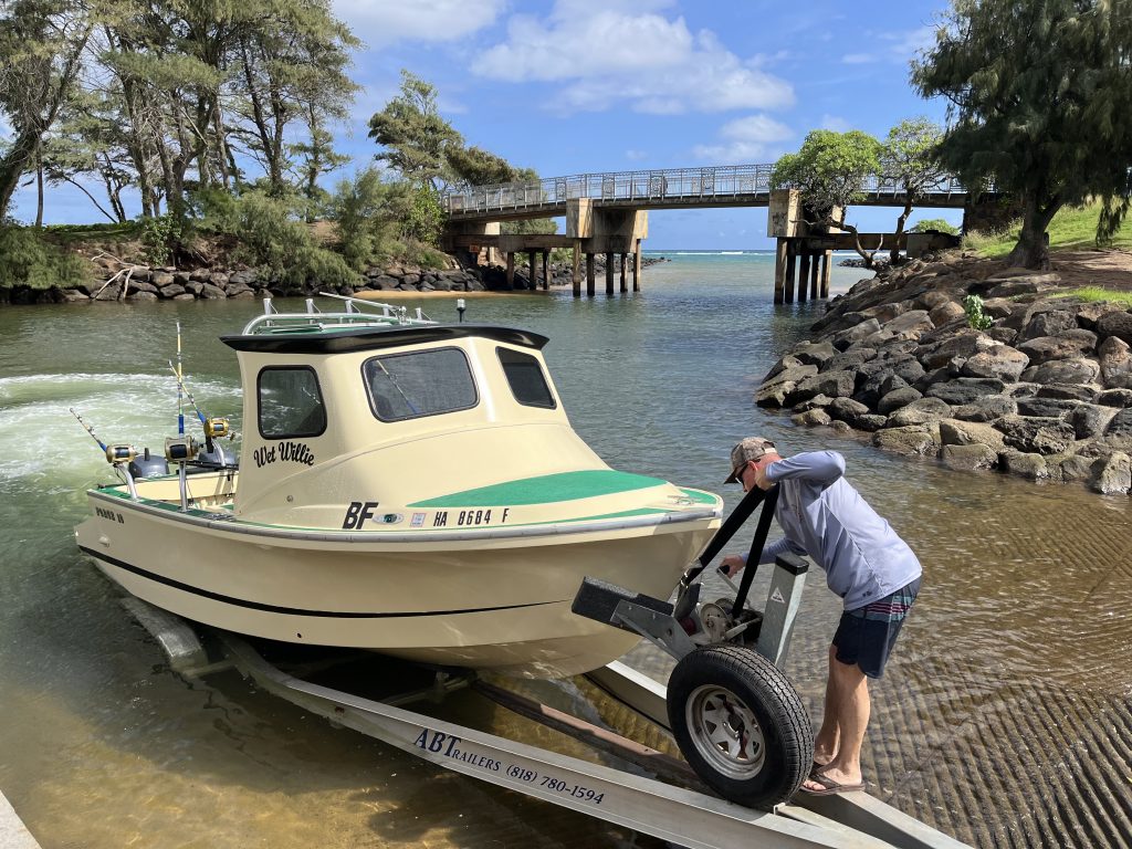 Billy Fine and his boat, the 18-foot Wet Willie, at the Kapa‘a boat ramp on Jan. 23, 2026. (Photo Credit: Molly Lutcavage)