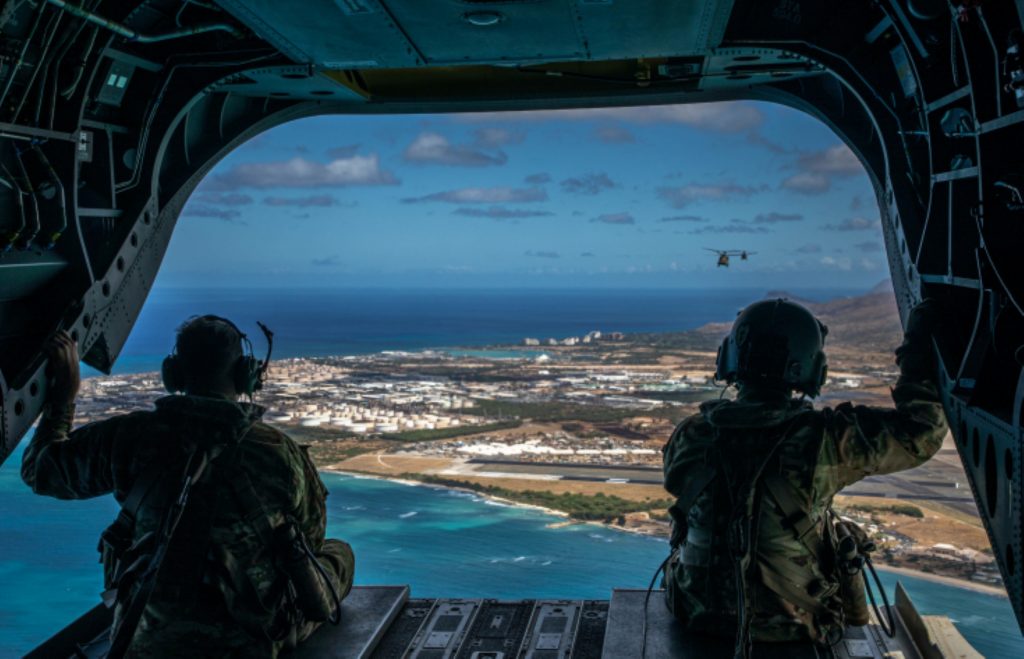 Nuevo libro de hechos detalla el impacto económico de la militaria en Hawaii