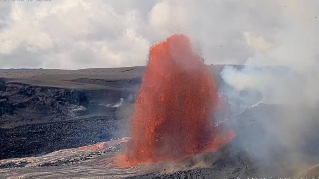 Episode 43 eruption of Kīlauea on March 10, 2026. (screenshot)