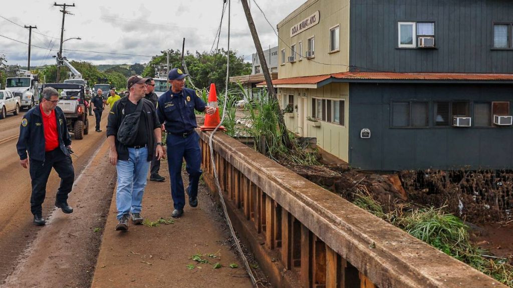Hawaiʻi Gov. Josh Green (middle) tours storm-impacted areas on the North Shore of Oʻahu on March 23, 2026. (Photo Credit: Office of the Governor)