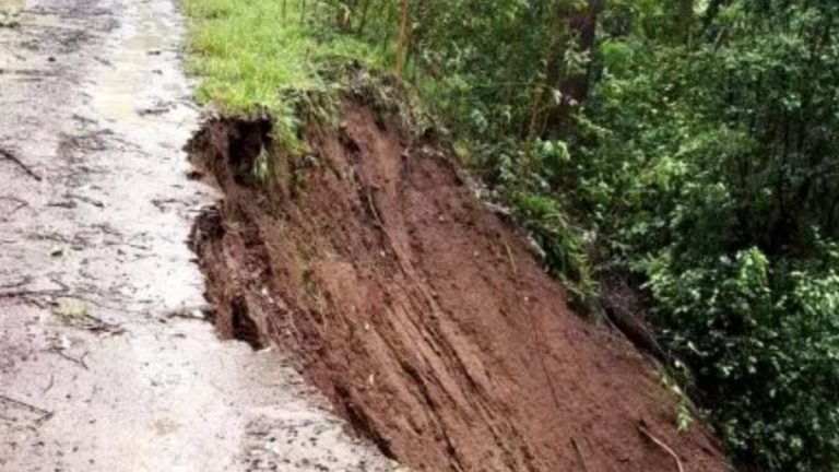 Friday severe weather updates for Kauaʻi: Multiple Kōkeʻe Contour Road closures caused by washouts