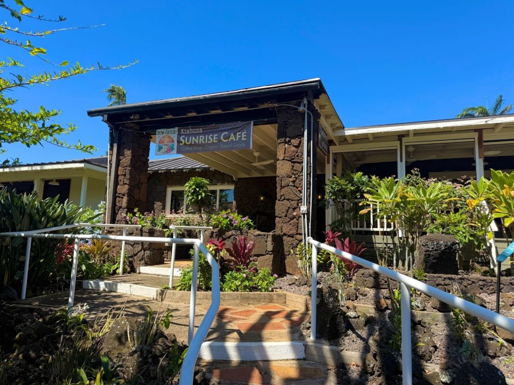 Kiahuna Sunrise Café on Kauaʻi's south shore. (Photo Courtesy)