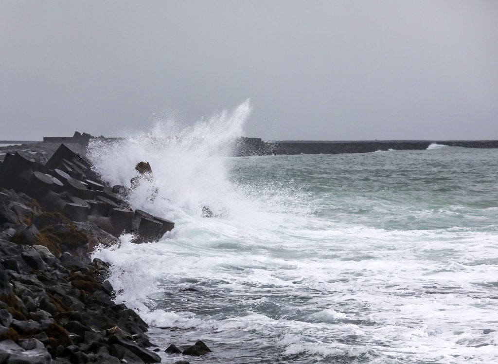 High surf advisory in effect for Kauaʻi until midnight Thursday