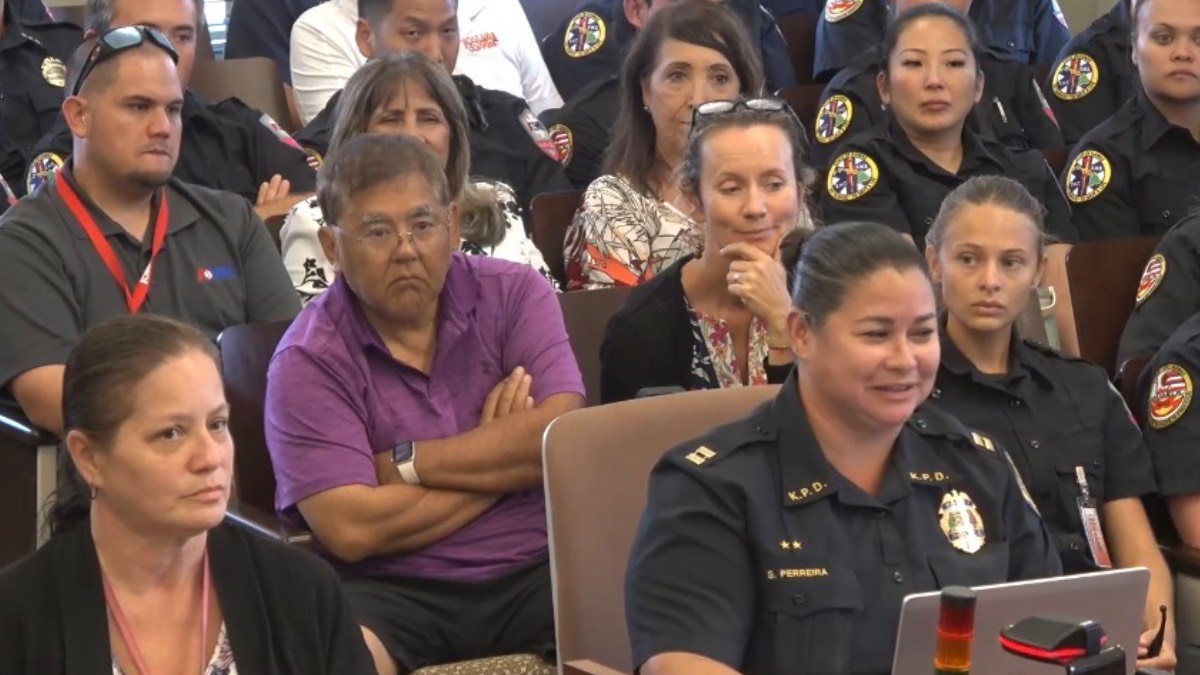 Resolution recognizes the lifesaving role of Kauaʻi emergency services dispatchers