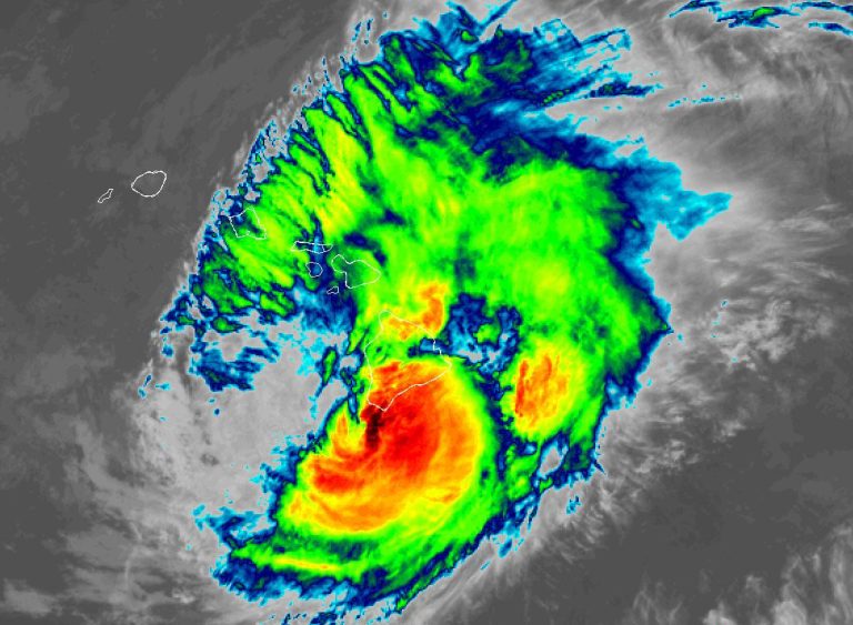 Update: Kauaʻi, Niʻihau remain under tropical storm warning as Hurricane Lala batters the Big Island