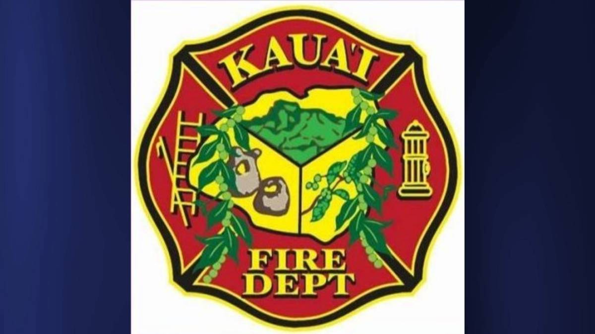 Fisherman rescued from tide pool near Kahili Point in Kīlauea