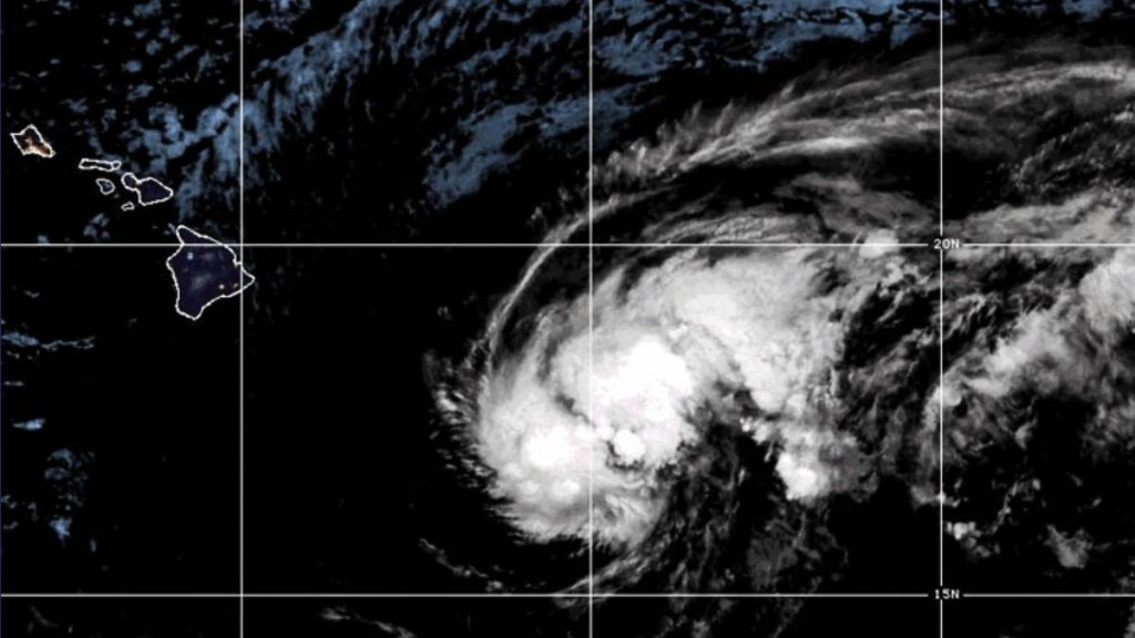 The Kauaʻi Emergency Managent Agency urges residents and visitors to prepare for the storm that likely will become a hurricane before it passes the Hawaiian Island. (Radar screenshot: National Hurricane Center)