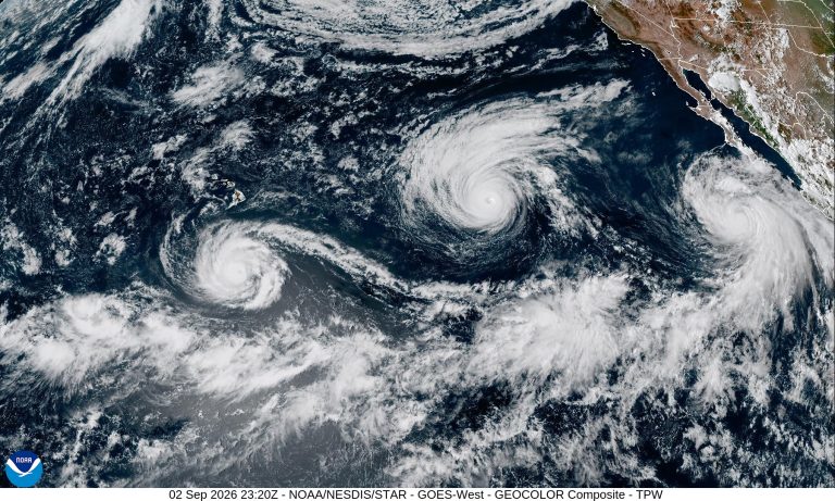 Hurricane Lowell to remain a powerful hurricane, high surf advisory issued for south-facing shores
