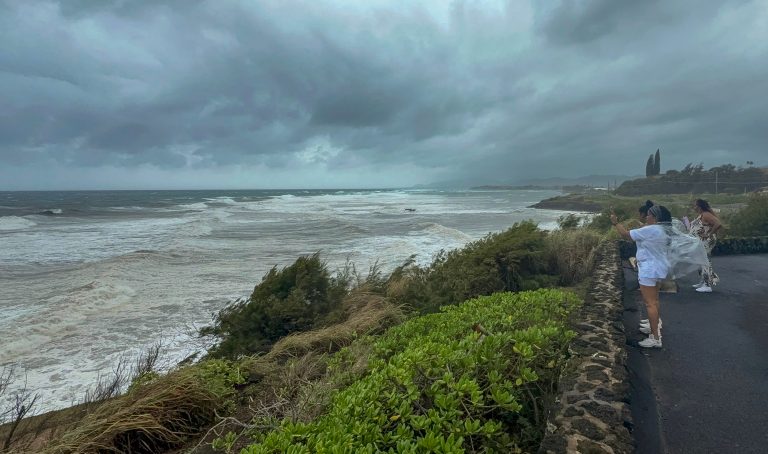 Flash flood, high surf warning in effect for Kauaʻi County