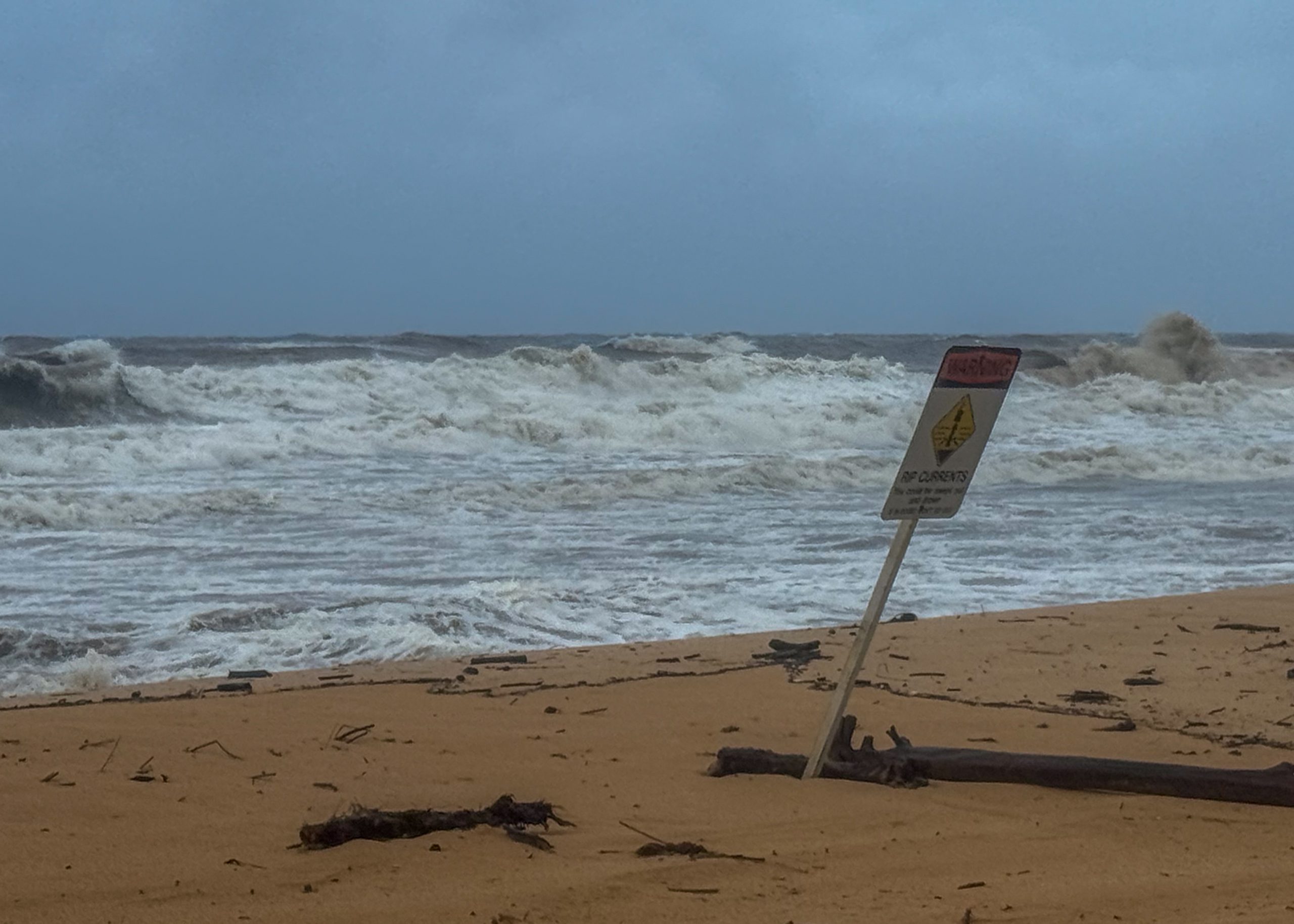Residents, visitors urged to evacuate from oceanfront properties on Kauaʻi’s south and west shores