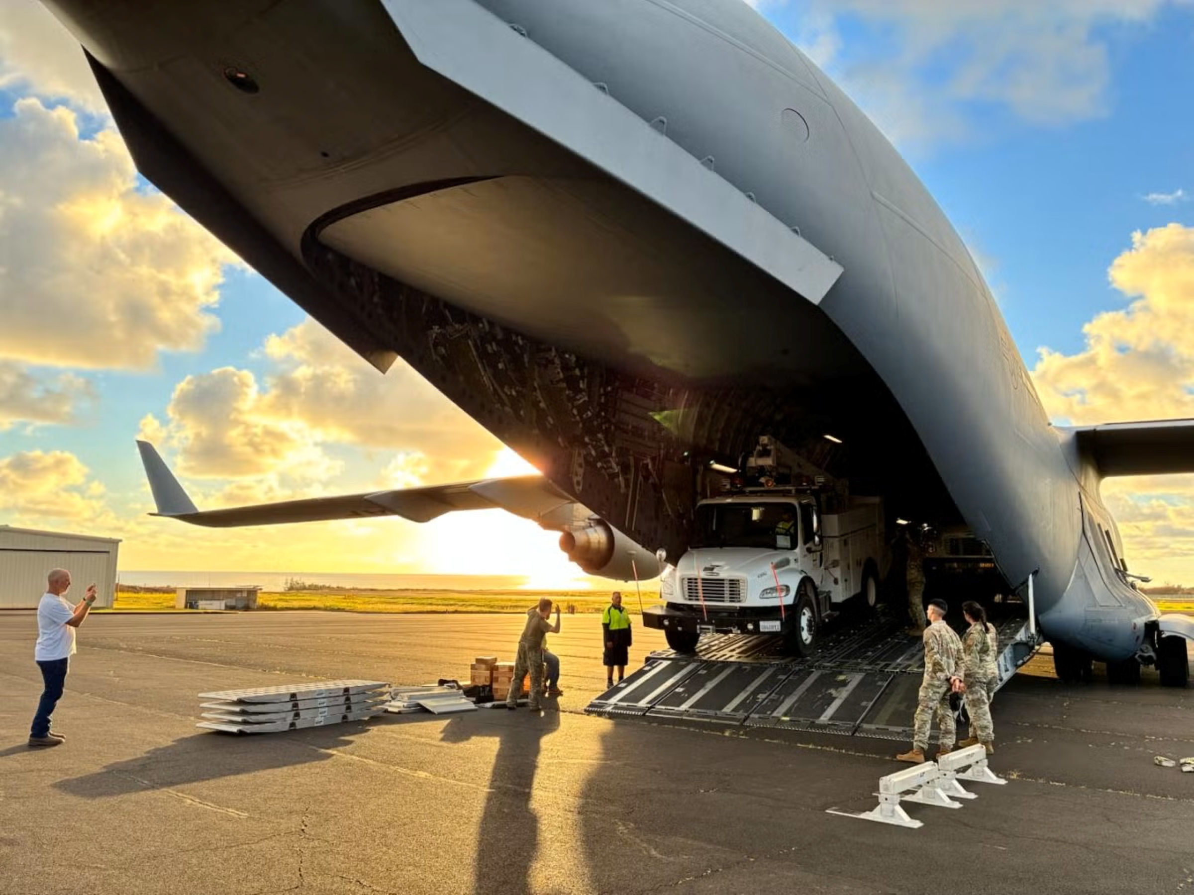 What Kauaʻi County residents, visitors need to know Monday about Hurricane Lowell recovery