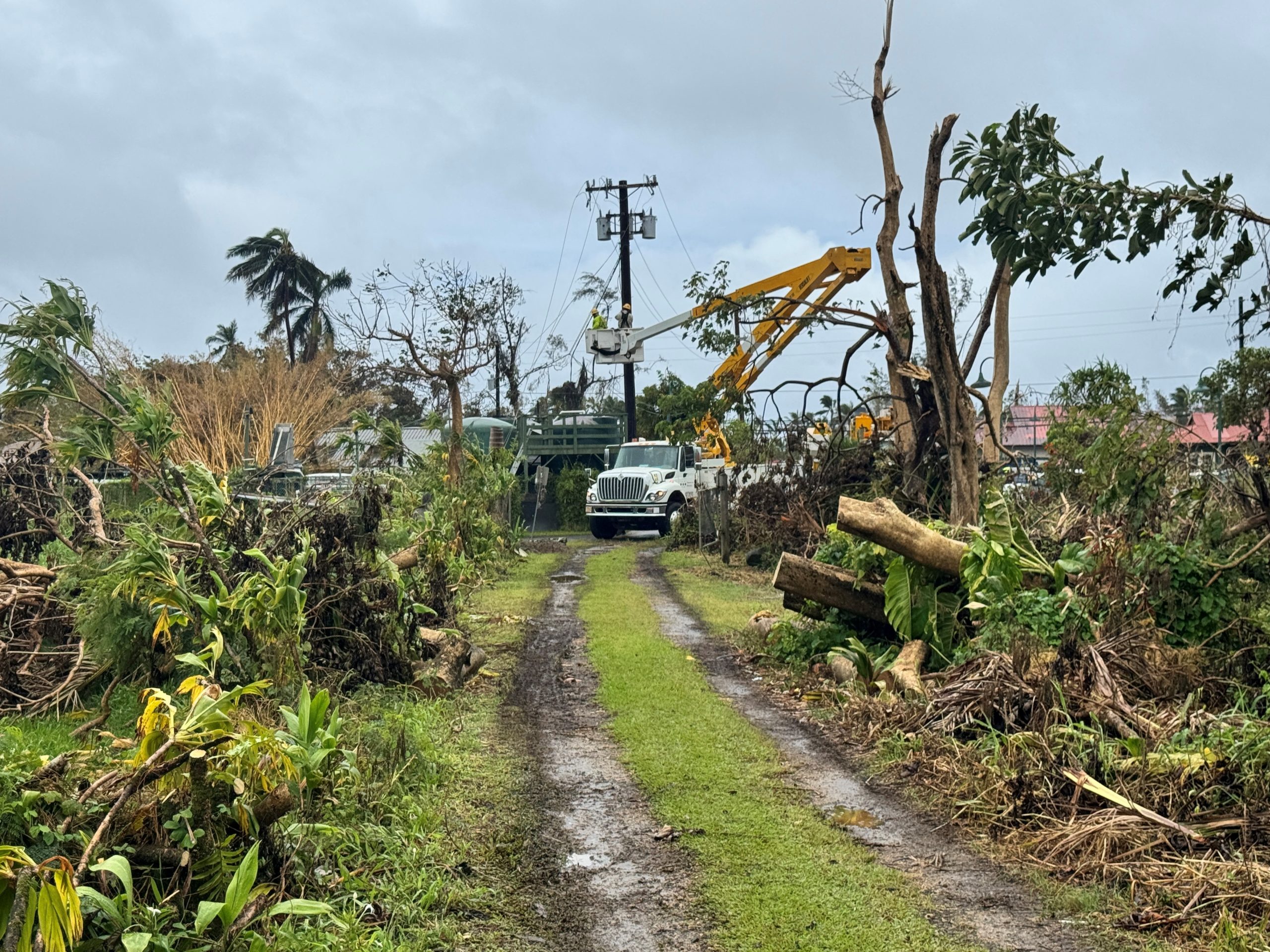 What Kauaʻi County residents, visitors need to know Tuesday about Hurricane Lowell recovery