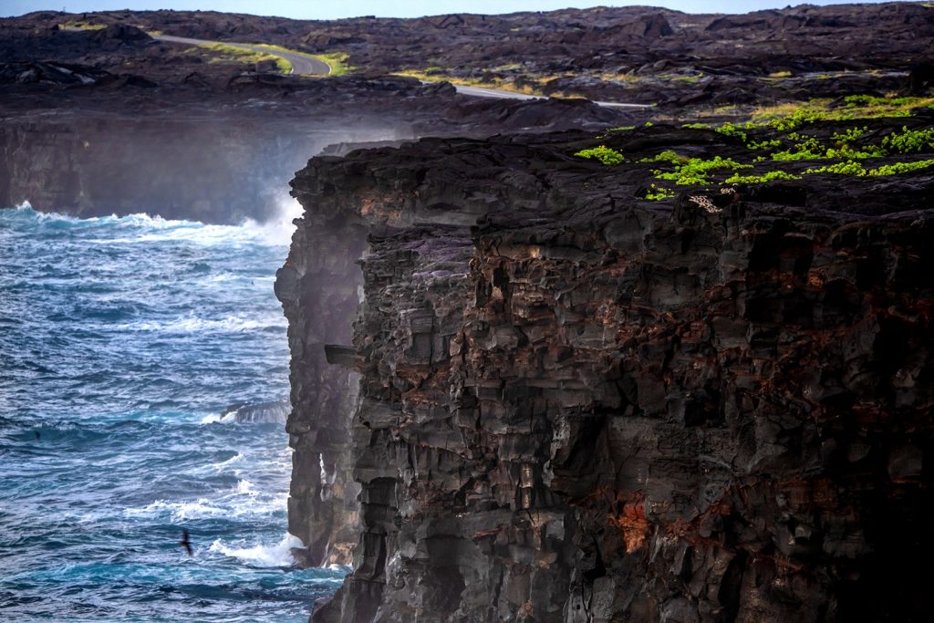 Iconic geologic feature collapses: Hōlei Sea Arch in Hawai‘i Volcanoes National Park on Big Island disappears into Pacific