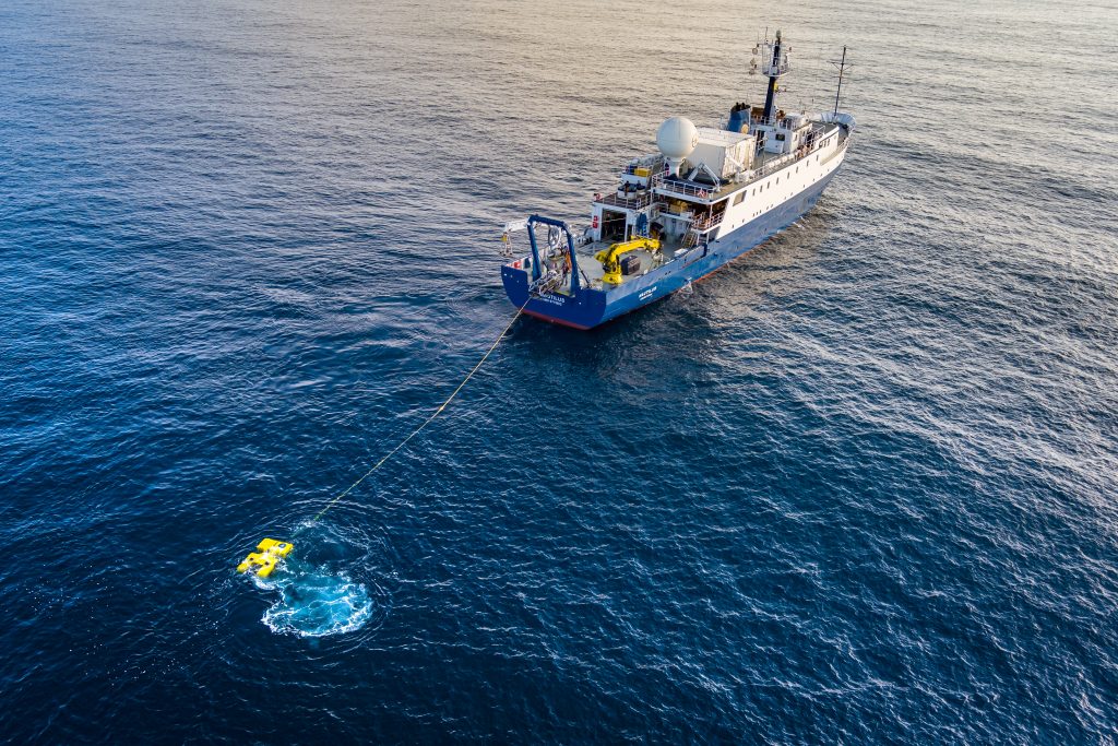 Deep-sea expedition around the Hawaiian Islands includes 10 local scientists, students, educators